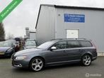 Volvo V70 2.5T R-Design, 5 Cilinder Automaat, Zeer netjes, Auto's, Volvo, Gebruikt, 2521 cc, 1568 kg, 5 cilinders