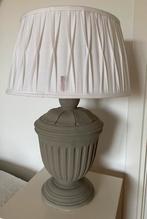 Landelijke lamp met Riviera Maison kap, Huis en Inrichting, Lampen | Tafellampen, Zo goed als nieuw, 50 tot 75 cm, Ophalen