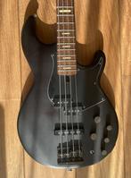 Yamaha BB734A Matte Black, Muziek en Instrumenten, Ophalen, Zo goed als nieuw, Elektrisch