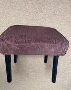 Voetenbankje Bruine stof met zwarte pootjes, Ophalen, Minder dan 50 cm, Gebruikt, 50 tot 75 cm