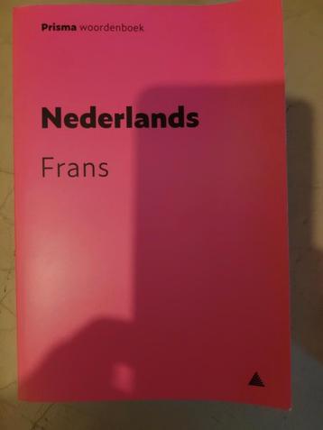 Woordenboek Nederlands - Frans  beschikbaar voor biedingen