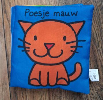 Boekstart babyboekje poesje mauw met knisperpagina beschikbaar voor biedingen