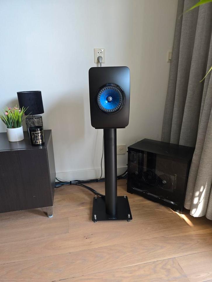 KEF LS50 Wireless (gen 1) incl Stands - Zo goed als nieuw!, Audio, Tv en Foto, Luidsprekers, Zo goed als nieuw, Front, Rear of Stereo speakers