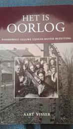 Het is OORLOG NRD.WEST Veluwe, Ophalen of Verzenden, Zo goed als nieuw