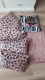 Oudroze en zwarte woonacce kussens met plaid - panterprint, Ophalen, Zo goed als nieuw, Roze, Rechthoekig