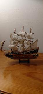 Prachtig (miniatuur) VOC zeilschip Batavia van hout, Ophalen of Verzenden, Zo goed als nieuw