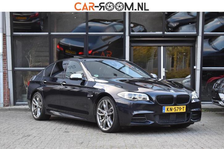 BMW 5-serie M550xd Pano HUD Keyless Lane H&K 360C Softclose, Auto's, BMW, Bedrijf, Te koop, 5-Serie, 360° camera, 4x4, ABS, Achteruitrijcamera