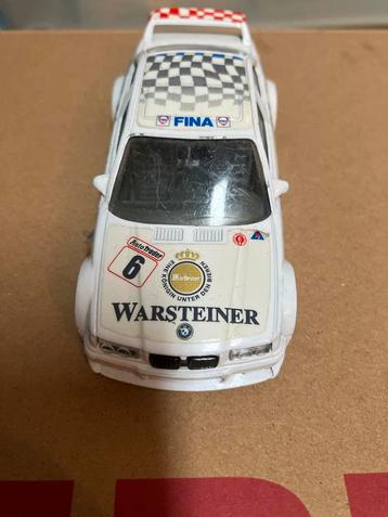 BMW Warsteiner Raceauto Model beschikbaar voor biedingen