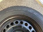 Winterbanden 215/65 R16 met Velg, Ophalen, Zo goed als nieuw