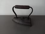 Oud gietijzeren strijkijzer – Made in Belgium, Antiek en Kunst, Antiek | Gereedschap en Instrumenten, Ophalen of Verzenden