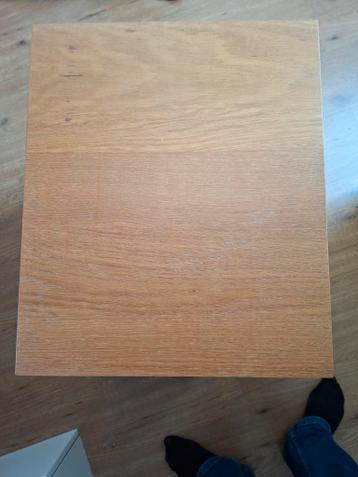 Gratis Malm nachtkastje - afbeelding 2