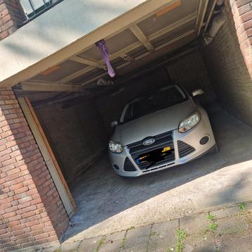 garagebox huren in Rijswijk 350 euro. beschikbaar voor biedingen