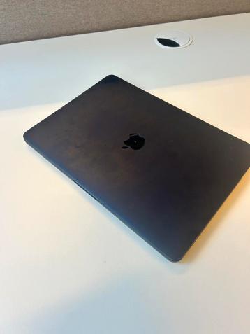 MacBook Pro 2020 i5 8GB 256GB beschikbaar voor biedingen