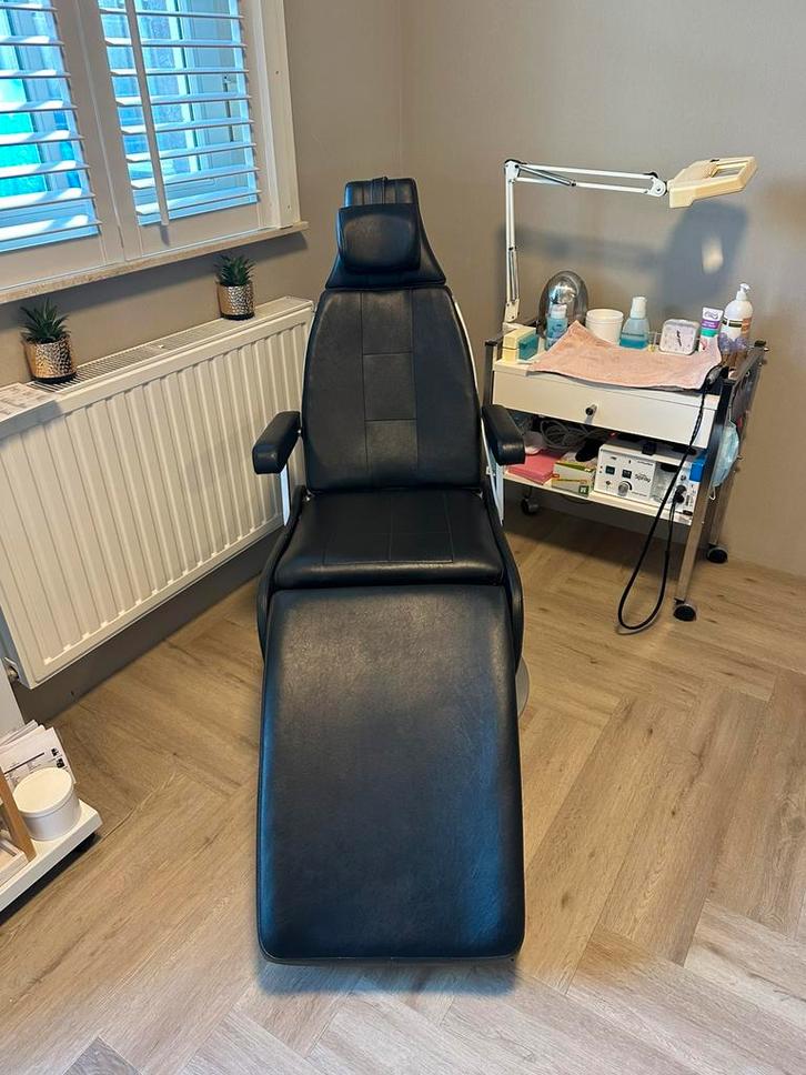 Elektronische pedicure stoel / behandelstoel/ massage tafel., Sport en Fitness, Massageproducten, Zo goed als nieuw, Massagestoel of Kussen