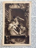 Drietal kijkt uit het raam (HH), Ophalen of Verzenden, Voor 1920, Gelopen, Kinderen