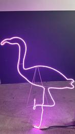 Neon flamingo, Ophalen, Zo goed als nieuw