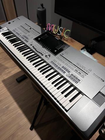 Yamaha Tyros 5 (76 toetsen) + FL1024M flashgeheugen met Expa beschikbaar voor biedingen