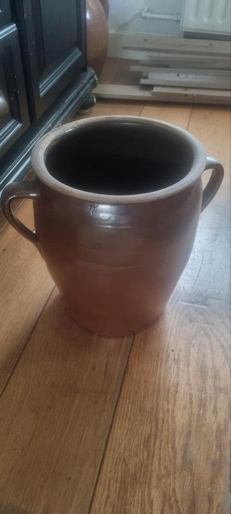 Oude aardewerken pot met oren, Antiek en Kunst, Antiek | Keramiek en Aardewerk, Ophalen of Verzenden