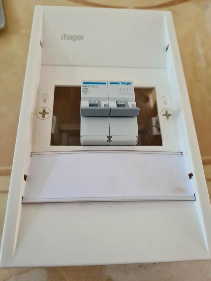 Hager stoppen kast, Doe-het-zelf en Verbouw, Elektra en Kabels, Nieuw, Overige typen, Ophalen of Verzenden