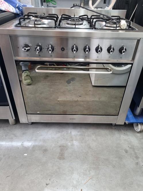 Indesit 5-pits Gasfornuis, Witgoed en Apparatuur, Fornuizen, Gebruikt, Vrijstaand, Gas, 5 kookzones of meer, 85 tot 90 cm, 60 cm of meer