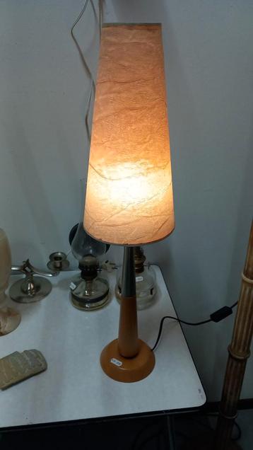 Vintage Tafellamp Hout & Metaal beschikbaar voor biedingen