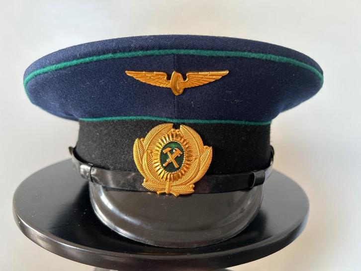 Vintage Sovjet Officier Pet – Spoorwegtroepen, Verzamelen, Militaria | Algemeen, Landmacht, Helm of Baret, Overige gebieden, Verzenden