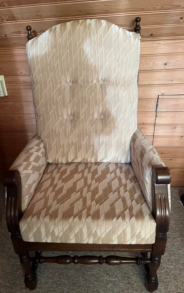 Hoge heerlijke stoel om te Relaxen, Ophalen of Verzenden, Zo goed als nieuw, Eén