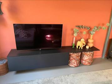 Tv kast (Ardeno) met tv beugel en speaker ruimte beschikbaar voor biedingen