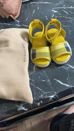 Burberry sandalen, Kinderen en Baby's, Babykleding | Schoentjes en Sokjes, Ophalen of Verzenden, Zo goed als nieuw, Meisje