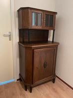 Vintage buffetkastje met glazen deurtjes en sloten., Ophalen