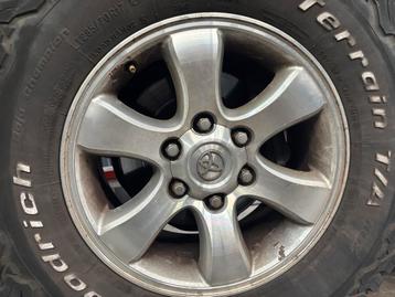 Land cruiser 120. Bj 2005 velgen 17 inch.  6 gaats beschikbaar voor biedingen