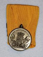 Trouwe dienst brons Nederlandse medaille periode Juliana (2), Verzamelen, Militaria | Algemeen, Ophalen of Verzenden, Landmacht