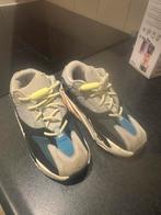 Yeezy boost 700, Ophalen of Verzenden, Zo goed als nieuw, Schoenen