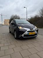 Toyota Aygo 1.0 12V Vvt-i 5drs 2015 Zwart, Auto's, Toyota, Voorwielaandrijving, 4 stoelen, Zwart, Origineel Nederlands