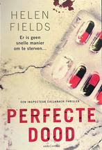 Perfecte Dood - Helen Fields, Ophalen of Verzenden, Zo goed als nieuw, Helen Fields, Nederland