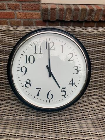 Klok bravur ikea beschikbaar voor biedingen