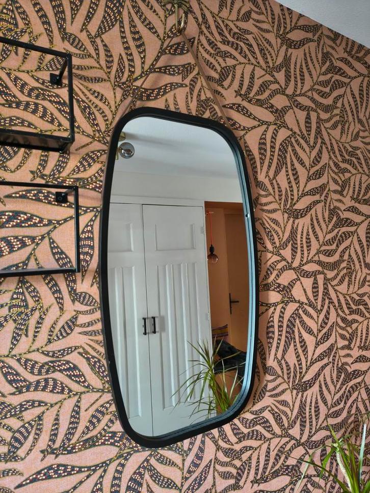 Grote Spiegel met Leren Riem, Huis en Inrichting, Woonaccessoires | Spiegels, Zo goed als nieuw, Minder dan 50 cm, Minder dan 100 cm