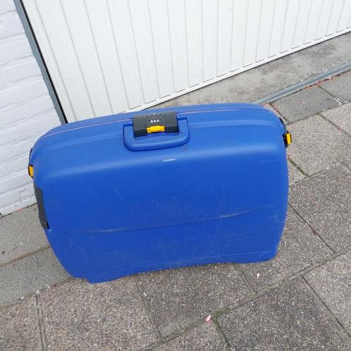 koffers twee stuks identiek, kleur blauw; lees verder, Sieraden, Tassen en Uiterlijk, Koffers, Zo goed als nieuw, Hard kunststof