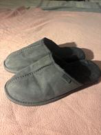 H&M Zwarte Suede-Look Pantoffels- Zachte Voering -Maat 42/43, Kleding | Heren, Schoenen, Zwart, Ophalen of Verzenden, Zo goed als nieuw