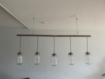 Lamp beschikbaar voor biedingen
