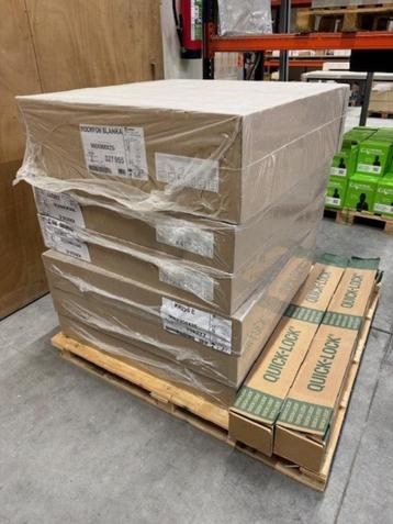 Diverse plafondplaten beschikbaar voor biedingen