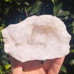 Bergkristal geode met grove kristallen edelsteen mineralen, Ophalen of Verzenden