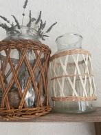 2 vazen met riet, Huis en Inrichting, Woonaccessoires | Vazen, Overige kleuren, Ophalen of Verzenden, Minder dan 50 cm, Glas