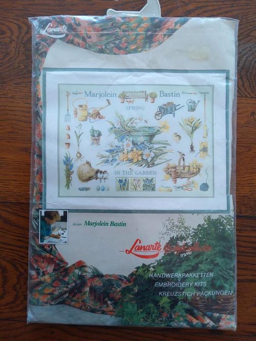 Lanarte Marjolein Bastin 'In The Garden', Hobby en Vrije tijd, Borduren en Borduurmachines, Zo goed als nieuw, Borduurpakket, Ophalen of Verzenden