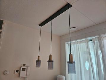 Hanglamp met 3 lampen goud en glas beschikbaar voor biedingen