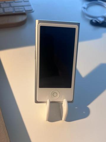 iPod Nano 7th Gen Zilver – In Zeer Goede Staat! beschikbaar voor biedingen