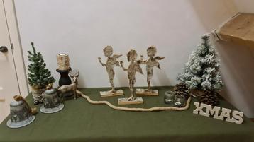 Prachtig mooie houten engelen - Kerstdecoratie beschikbaar voor biedingen