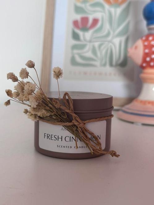 Fresh Cinnamon kaars in blik, Huis en Inrichting, Woonaccessoires | Kandelaars en Kaarsen, Nieuw, Kandelaar, Minder dan 25 cm