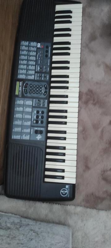 Goed keyboard te koop met veel opties  beschikbaar voor biedingen