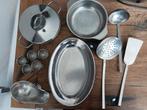 Zilverkleur schalen juskom eierdopjes juslepel  andere  RVS, Ophalen of Verzenden, Zo goed als nieuw, Rvs, Pannenset